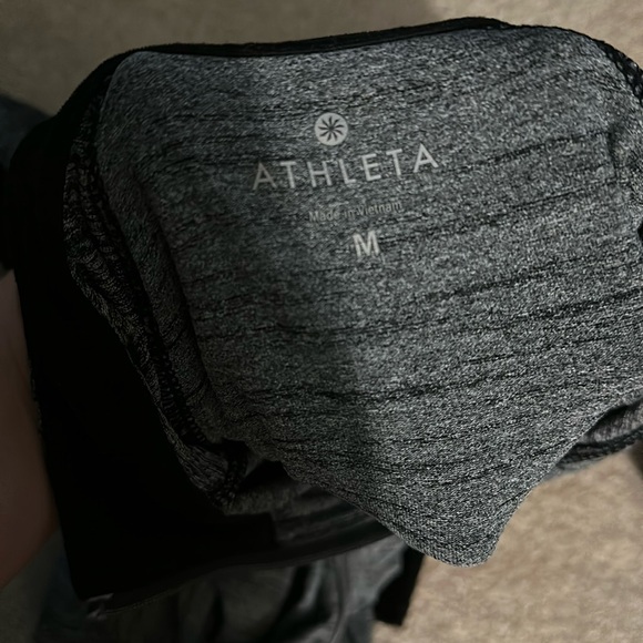 Athleta Running Wild Half Zip Pull Over Black and Gray Reflective Long Sleeve - Picture 3 of 8